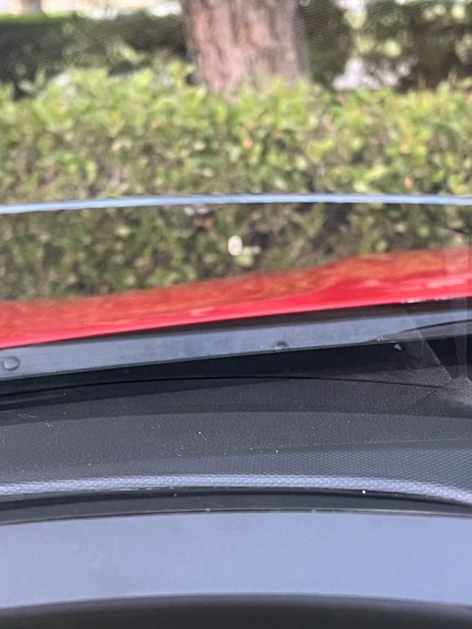 Подержанный Hyundai Veloster II, 2.0 л, 2020 в Шардже от Titanium Used Cars Красный цвет. GCC | AUTO.AE