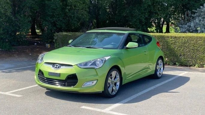 Used Hyundai Veloster I, 1.6 l, 2015 in Sharjah by Halla Cars, Green color. GCC Specs | AUTO.AE