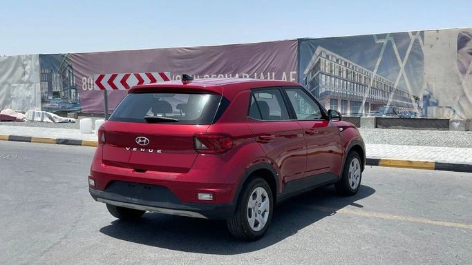 Подержанный Hyundai Venue I, 1.6 л, 2020 в Шардже от Halla Cars Красный цвет. Американская | AUTO.AE