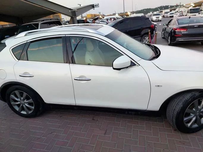 Подержанный Infiniti EX I (J50), 2.5 л, 2008 в Шардже от Al Aqsa Used Cars Белый цвет. GCC | AUTO.AE