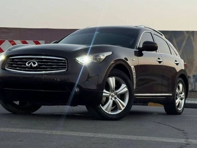 Подержанный Infiniti FX II (S51), 3.5 л, 2010 в Шардже от Al Fareed Used Cars Черный цвет. GCC | AUTO.AE
