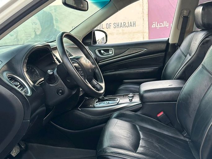 Used Infiniti JX, 3.5 l, 2013 in Sharjah by Golden Deal Cars, White color. American Specs | AUTO.AE