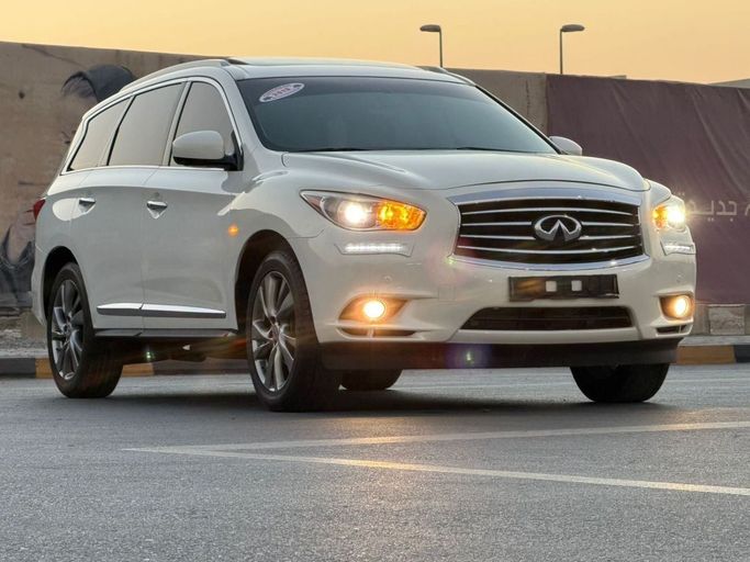 Подержанный Infiniti JX, 3.5 л, 2013 в Шардже от Al Fareed Used Cars Белый цвет. GCC | AUTO.AE