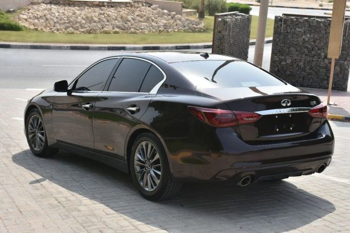 Подержанный Infiniti Q50 I Рестайлинг, 3.0 л, 2019 в Шардже от Alfaris Used Cars Коричневый цвет. Other | AUTO.AE