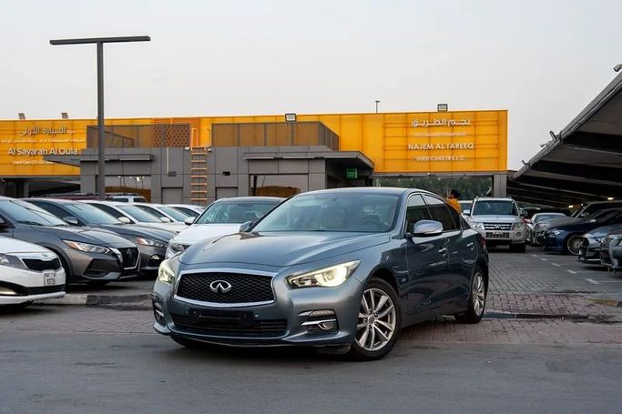 Used Infiniti Q50 I, 2.0 l, 2016 in Sharjah by Najem Al Tareeq Used Cars, Navy Blue color. GCC Specs | AUTO.AE