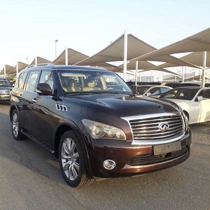 Подержанный Infiniti QX56 II, 5.6 л, 2011 в Шардже от Badar Used Cars Черный цвет.  | AUTO.AE