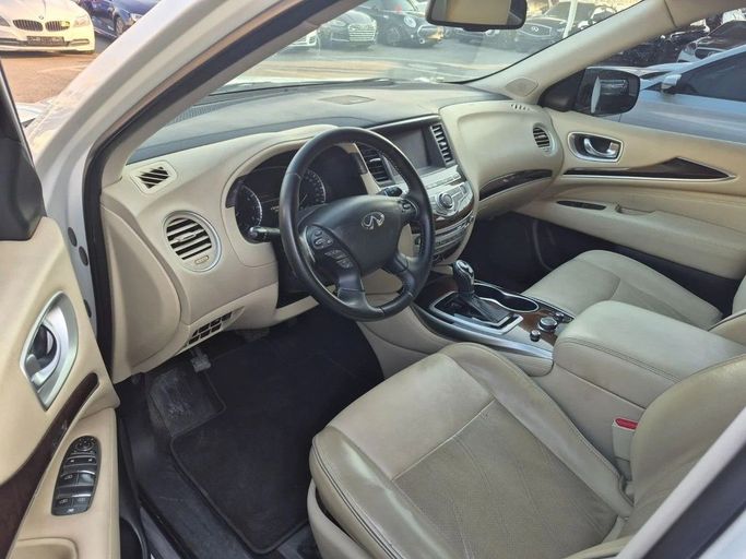 Подержанный Infiniti QX60 I Рестайлинг, 3.5 л, 2018 в Шардже от Al Sada used cars Белый цвет. GCC | AUTO.AE