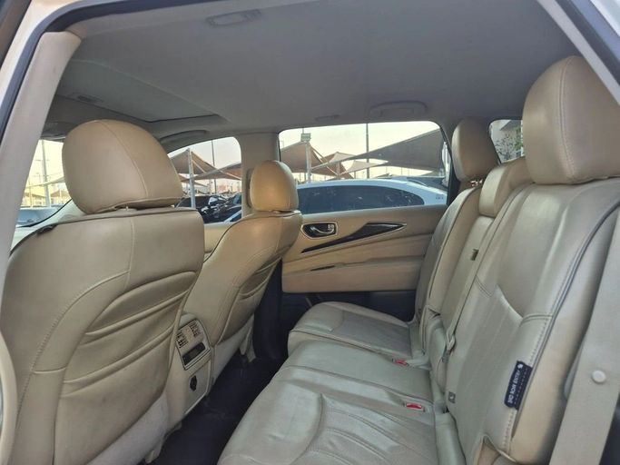 Подержанный Infiniti QX60 I Рестайлинг, 3.5 л, 2018 в Шардже от Al Sada used cars Белый цвет. GCC | AUTO.AE