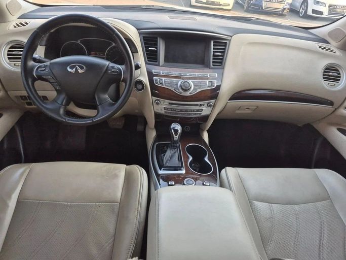 Подержанный Infiniti QX60 I Рестайлинг, 3.5 л, 2018 в Шардже от Al Sada used cars Белый цвет. GCC | AUTO.AE