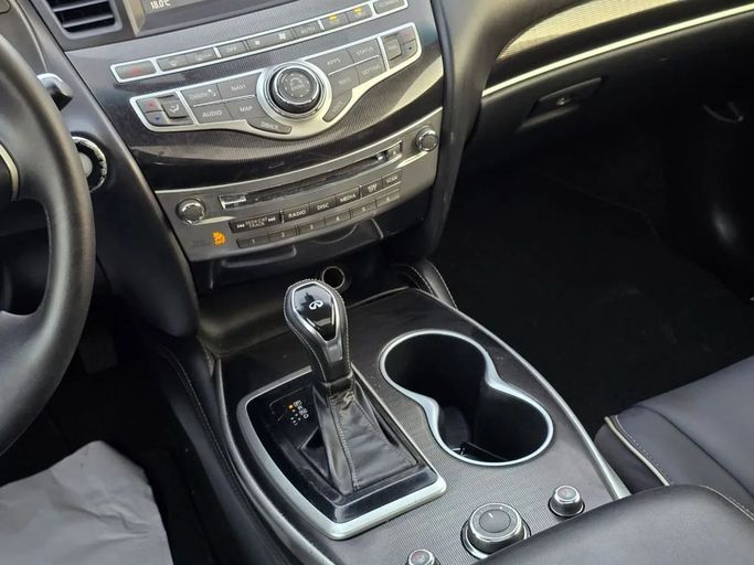 Подержанный Infiniti QX60 I Рестайлинг, 3.5 л, 2017 в Шардже от Al Jana Used Cars Черный цвет. Американская | AUTO.AE