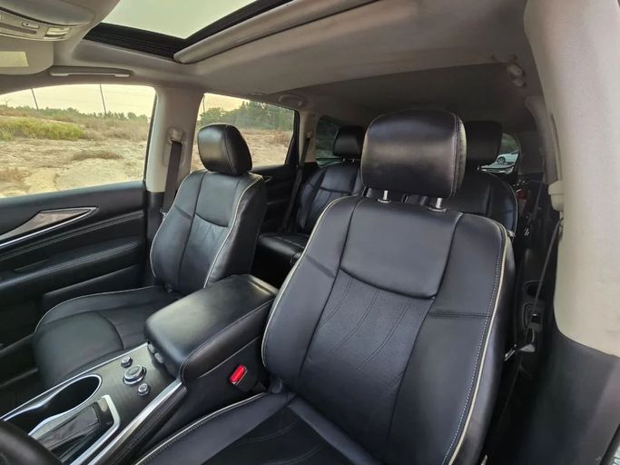 Подержанный Infiniti QX60 I Рестайлинг, 3.5 л, 2017 в Шардже от Al Jana Used Cars Черный цвет. Американская | AUTO.AE