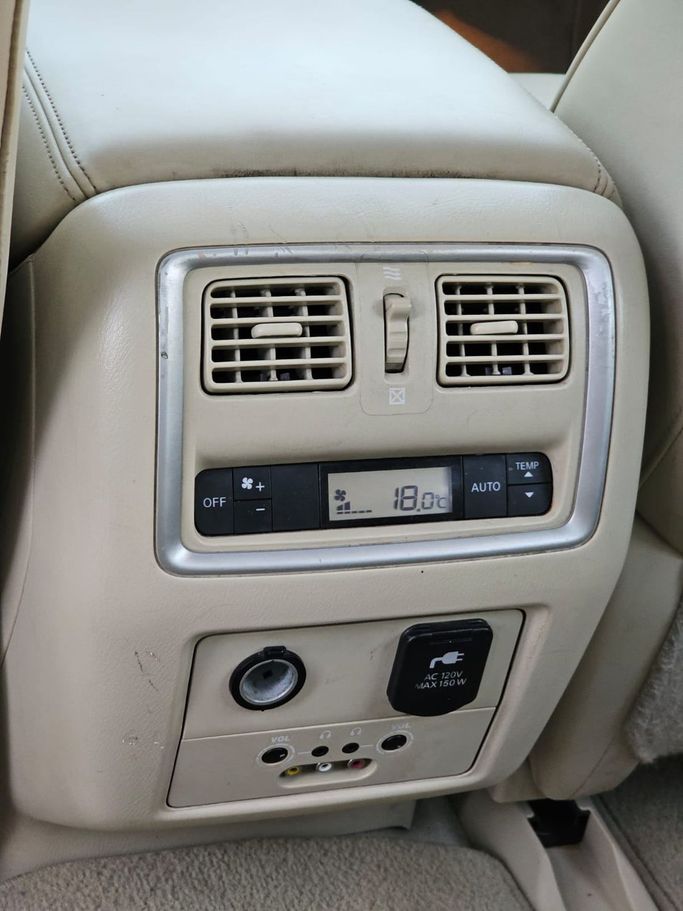 Подержанный Infiniti QX60 I, 3.5 л, 2014 в Шардже от Al Helal Al Abyadh Used Cars Белый цвет. GCC | AUTO.AE