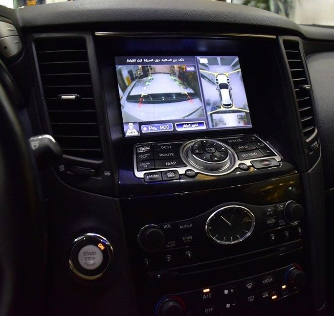 Used Infiniti QX70, 3.7 l, 2017 in Sharjah by Honey Gidosha Used Cars Tr., White color.  | AUTO.AE