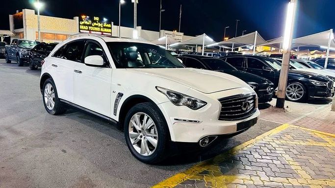 Used Infiniti QX70, 3.7 l, 2015 in Sharjah by Imad Younis Almani used Cars, White color. GCC Specs | AUTO.AE