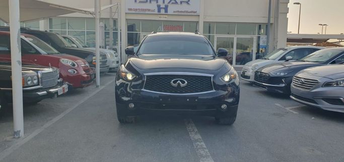 Подержанный Infiniti QX70, 5.0 л, 2017 в Шардже от Ishtar Used Cars Черный цвет. GCC | AUTO.AE