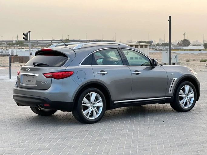 Used Infiniti QX70, 3.7 l, 2017 in Sharjah by Al Aayan Used Cars, Grey color. GCC Specs | AUTO.AE