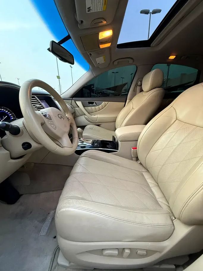مستعملة Infiniti QX70، 3.7 لتر، 2017 في الإمارات، الشارقة من Rebou Alfakhama، اللون أزرق. المواصفات الأمريكية | AUTO.AE | إعلان #295697 — صورة 11 من 18
