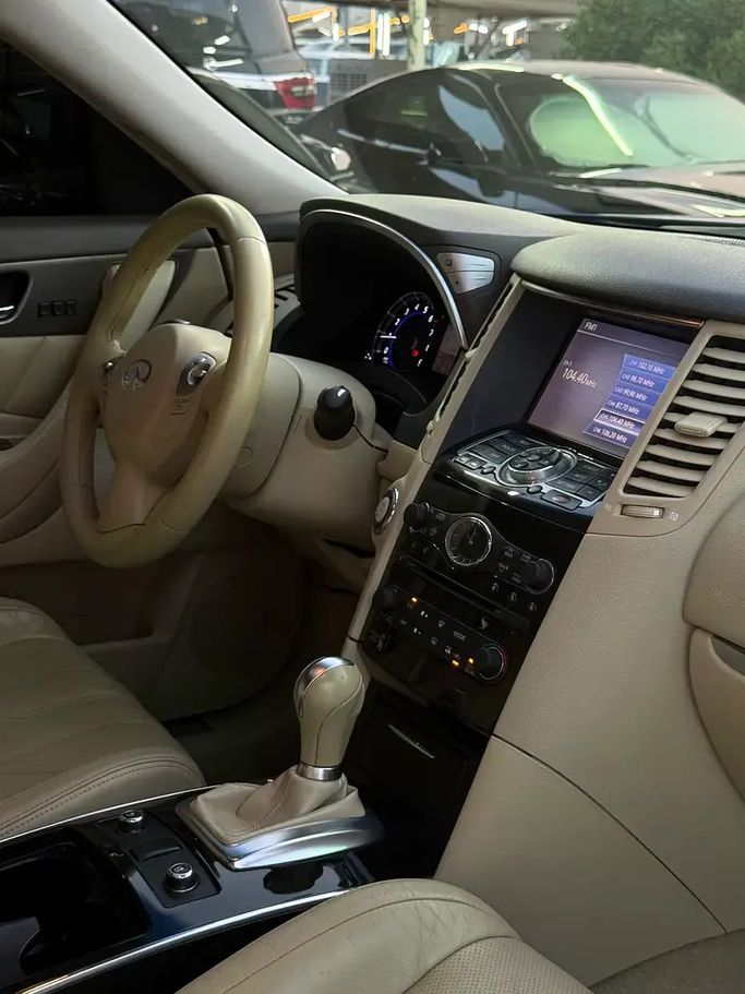 مستعملة Infiniti QX70، 3.7 لتر، 2017 في الإمارات، الشارقة من Rebou Alfakhama، اللون أزرق. المواصفات الأمريكية | AUTO.AE | إعلان #295697 — صورة 16 من 18