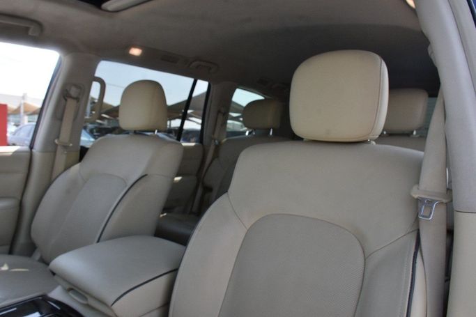 Подержанный Infiniti QX80 I Рестайлинг 3, 5.6 л, 2022 в Шардже от Alfaris Used Cars Синий цвет.  | AUTO.AE
