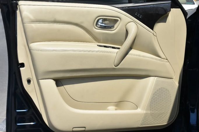 Подержанный Infiniti QX80 I Рестайлинг 3, 5.6 л, 2022 в Шардже от Alfaris Used Cars Синий цвет. Other | AUTO.AE