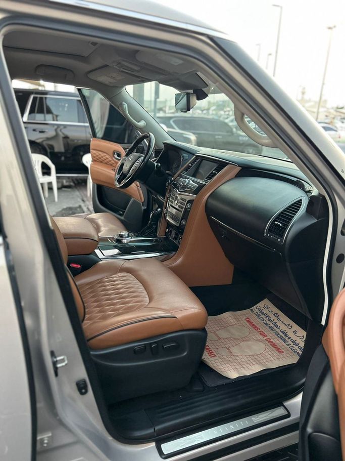 Used Infiniti QX80 I Facelift 2, 5.6 l, 2018 in Sharjah by Al Ostoura Used Cars, Grey color. Other | AUTO.AE
