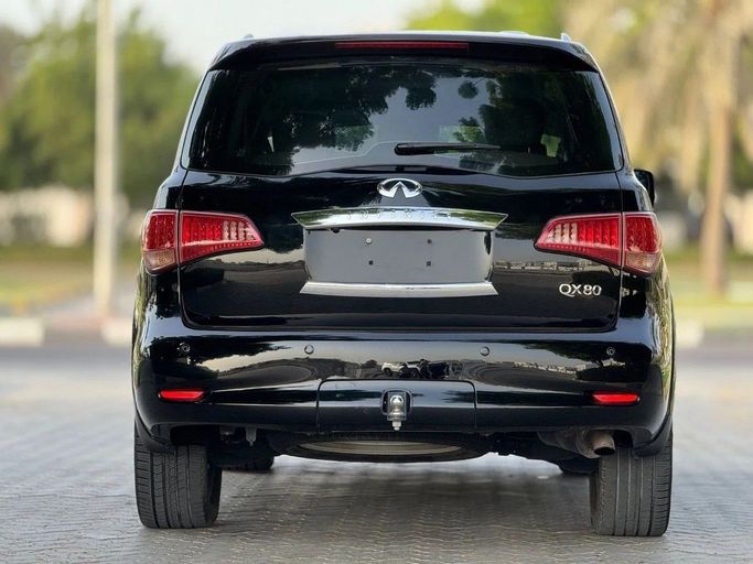 Подержанный Infiniti QX80 I, 5.6 л, 2014 в Шардже от Titanium Used Cars Черный цвет. GCC | AUTO.AE