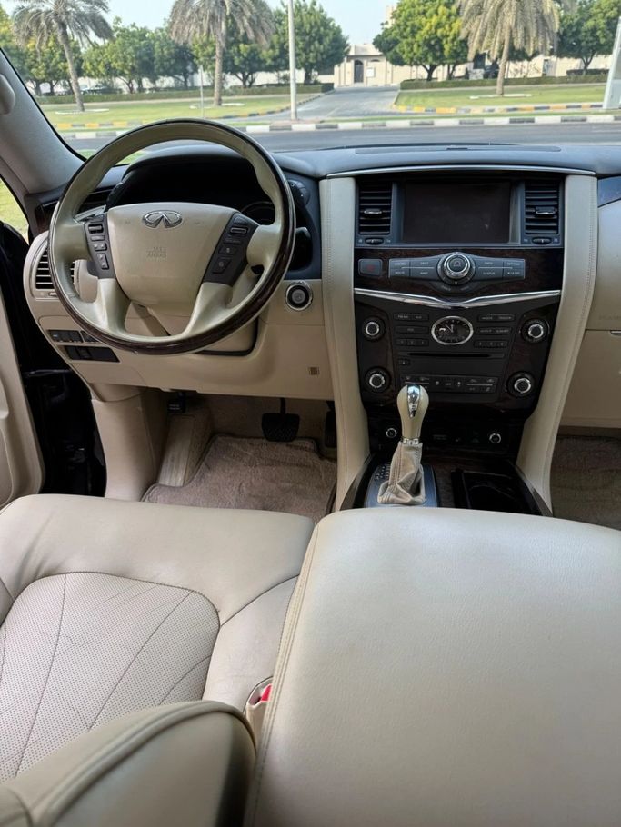 Подержанный Infiniti QX80 I, 5.6 л, 2014 в Шардже от Titanium Used Cars Черный цвет. GCC | AUTO.AE