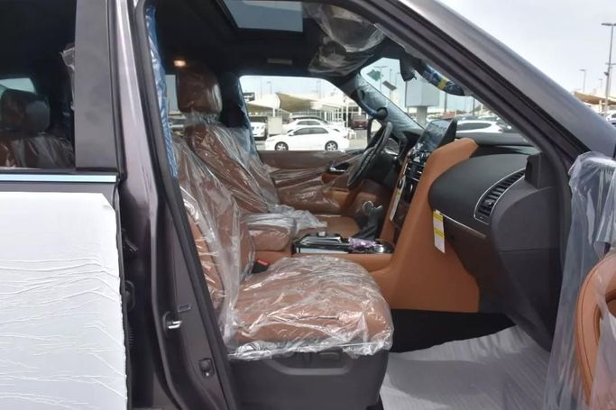 New Infiniti QX80 I Facelift 3, 5.6 l, 2023 in Sharjah by Alfaris Used Cars, Grey color. Other | AUTO.AE