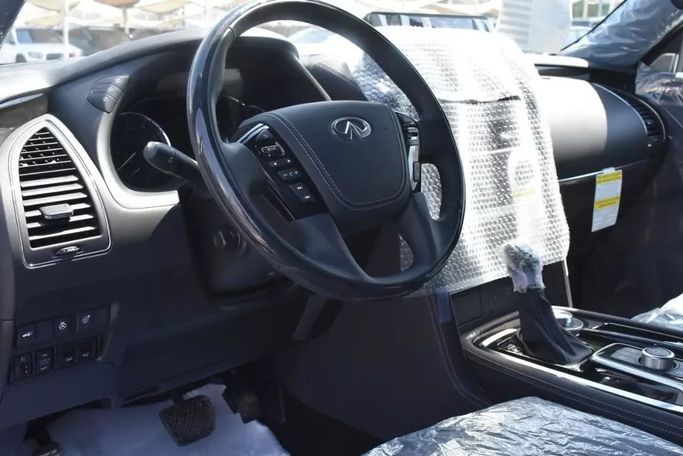 New Infiniti QX80 I Facelift 3, 5.6 l, 2023 in Sharjah by Alfaris Used Cars, White color. Other | AUTO.AE