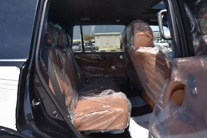 New Infiniti QX80 I Facelift 3, 5.6 l, 2023 in Sharjah by Alfaris Used Cars, Black color. Other | AUTO.AE