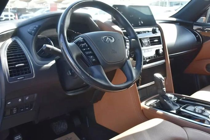 Used Infiniti QX80 I Facelift 3, 5.6 l, 2022 in Sharjah by Alfaris Used Cars, White color. Other | AUTO.AE