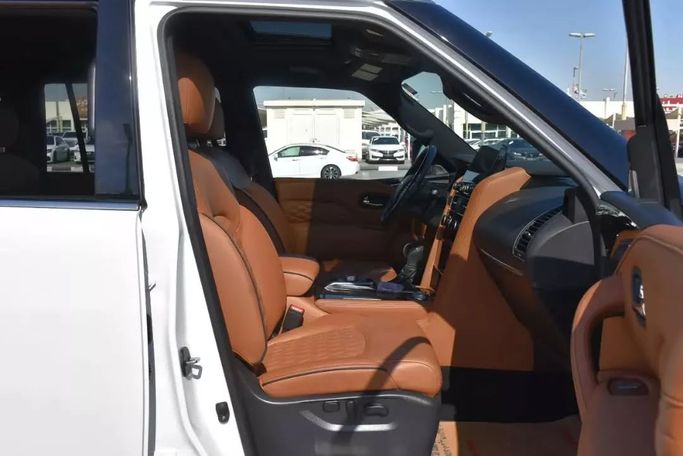 Used Infiniti QX80 I Facelift 3, 5.6 l, 2022 in Sharjah by Alfaris Used Cars, White color. Other | AUTO.AE