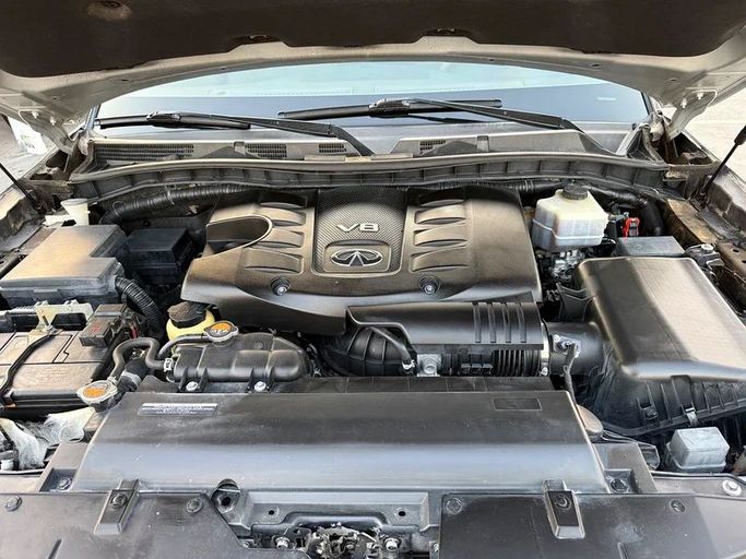 Подержанный Infiniti QX80 I Рестайлинг, 5.6 л, 2016 в Шардже от Hamsat Waad Серебристый цвет. GCC | AUTO.AE