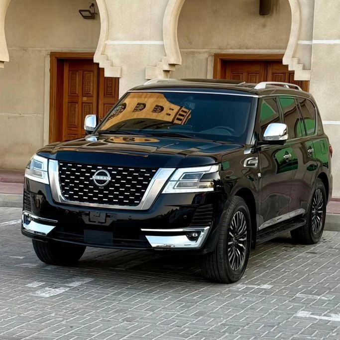 Подержанный Infiniti QX80 I Рестайлинг, 5.6 л, 2015 в Шардже от Sarmad Cars Черный цвет. Other | AUTO.AE