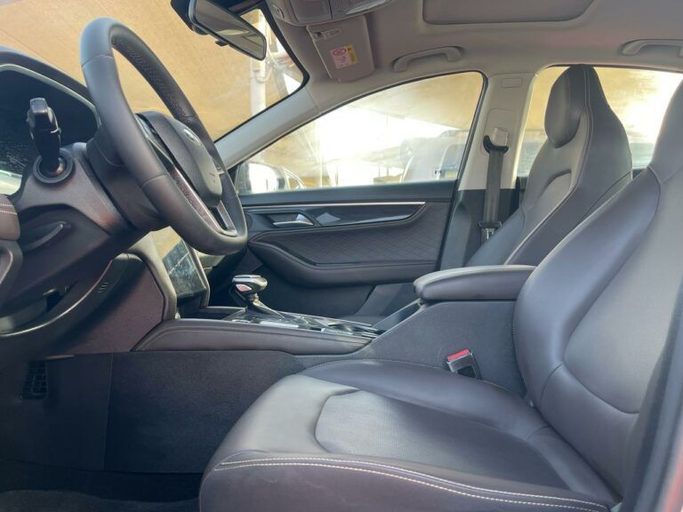 Новый JAC J7 I, 1.5 л, 2023 в Шардже от Al Aram Cars Серый цвет. GCC | AUTO.AE