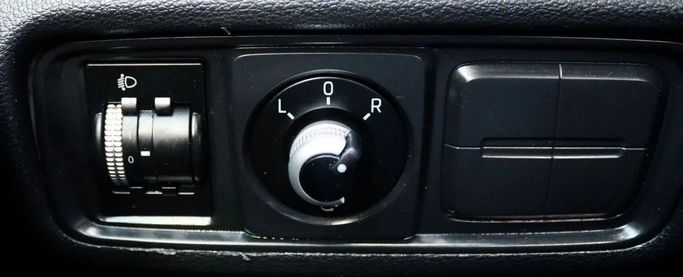 Подержанный JAC J7 I, 1.5 л, 2023 в Шардже от Al Sayed Khamis Used Auto Trading Серый цвет. GCC | AUTO.AE