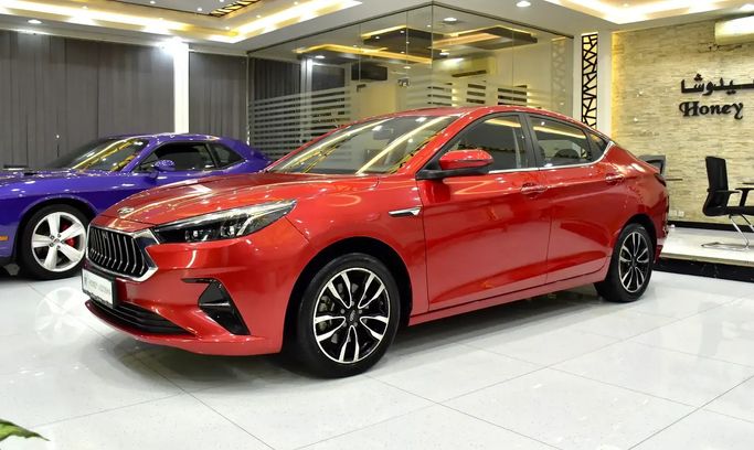 مستعملة JAC J7 I, 1.5 l, 2023 في في الشارقة من Honey Jidosha Used Cars Tr.، اللون أحمر. مواصفات الخليج | AUTO.AE | إعلان #273181