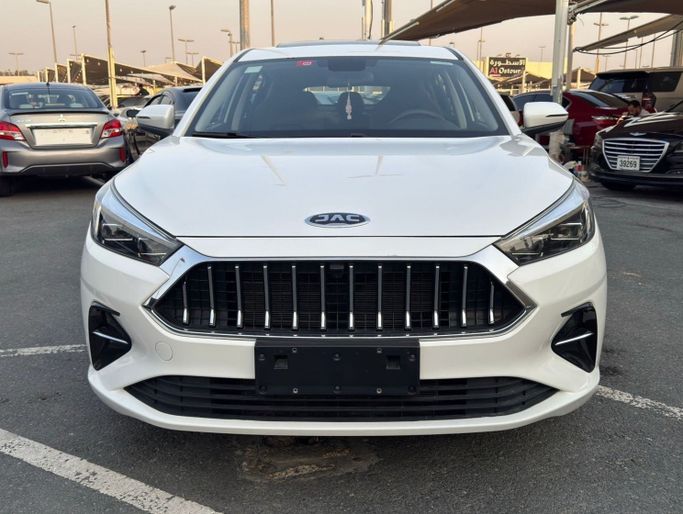 مستعملة JAC J7 I, 1.5 l, 2025 في في الإمارات, الشارقة من Taj Al Impratoor Used Cars، اللون أبيض. مواصفات الخليج | AUTO.AE | إعلان #274943