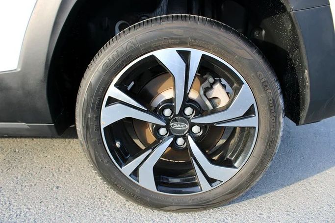 Used JAC JS4, 1.5 l, 2023 in Sharjah by Sama alsaadah Cars, White color. GCC Specs | AUTO.AE