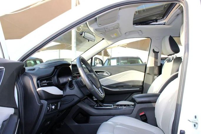 Used JAC JS4, 1.5 l, 2023 in Sharjah by Sama alsaadah Cars, White color. GCC Specs | AUTO.AE