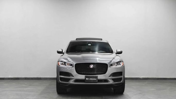 Подержанный Jaguar F-Pace I Рестайлинг, 2.0 л, 2020 в Шардже от Al Qassem Cars Trading Серебристый цвет. Канадская | AUTO.AE