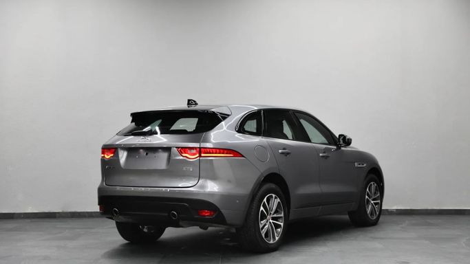 Used Jaguar F-Pace I, 2.0 l, 2020 in Sharjah by Al Qassem Cars Trading, Silver color. GCC Specs | AUTO.AE