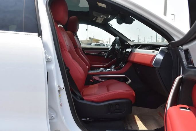 Подержанный Jaguar F-Pace I Рестайлинг, 2.0 л, 2023 в Шардже от Alfaris Used Cars Белый цвет. Other | AUTO.AE