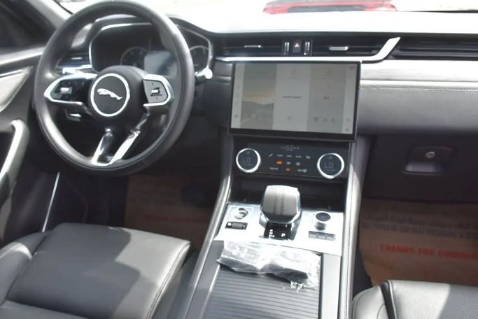 Used Jaguar F-Pace I Facelift, 2.0 l, 2022 in Sharjah by Alfaris Used Cars, White color. Other | AUTO.AE