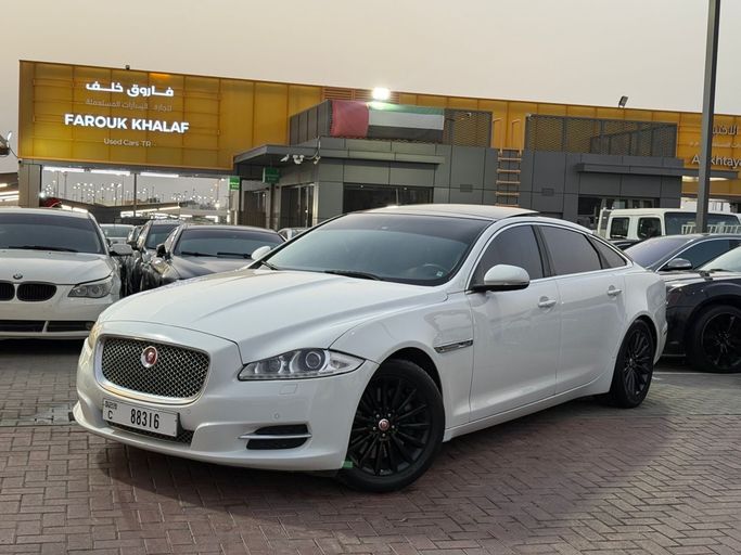مستعملة Jaguar XJ Long IV (X351), 2.0 l, 2014 في في الإمارات, الشارقة من FAROUK KHALAF، اللون أبيض. مواصفات الخليج | AUTO.AE | إعلان #266709