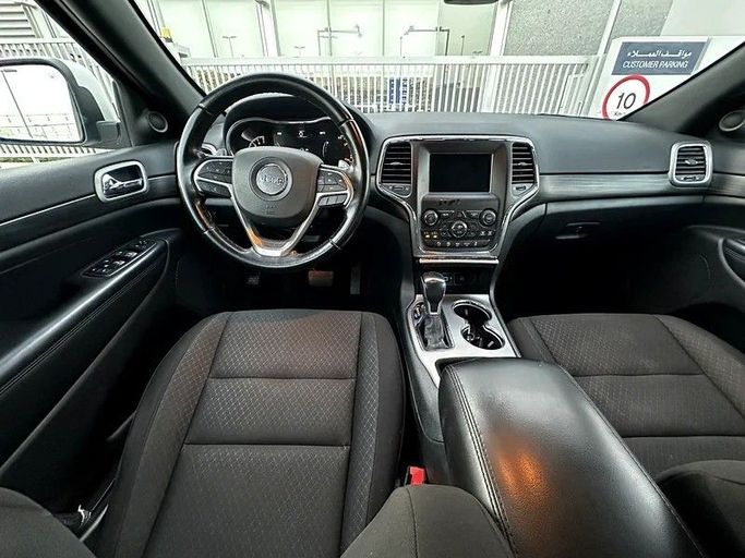 Used Jeep Cherokee V (KL) Facelift, 3.2 l, 2021 in Sharjah by Al Rukin Al Saudi, White color. GCC Specs | AUTO.AE