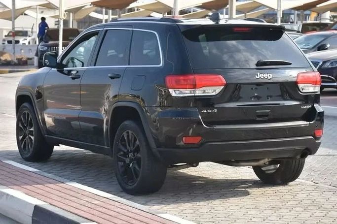 Подержанный Jeep Cherokee V (KL) Рестайлинг, 2.4 л, 2019 в Шардже от Alfaris Used Cars Черный цвет. Other | AUTO.AE