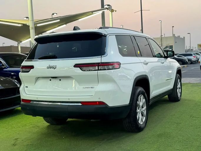 Подержанный Jeep Cherokee V (KL) Рестайлинг, 3.2 л, 2022 в ОАЭ, Шарджа от Rebou Alfakhama Белый цвет. Американская | AUTO.AE | Объявление #295812 — фото 4 из 15