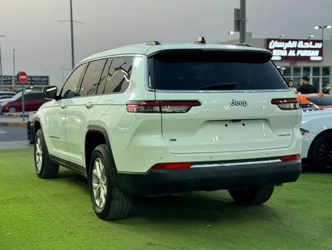 Подержанный Jeep Cherokee V (KL) Рестайлинг, 3.2 л, 2022 в ОАЭ, Шарджа от Rebou Alfakhama Белый цвет. Американская | AUTO.AE | Объявление #295812 — фото 5 из 15