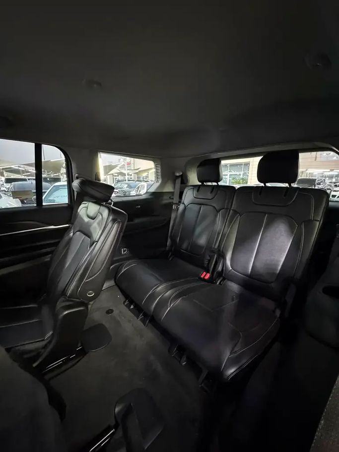 Подержанный Jeep Cherokee V (KL) Рестайлинг, 3.2 л, 2022 в ОАЭ, Шарджа от Rebou Alfakhama Белый цвет. Американская | AUTO.AE | Объявление #295812 — фото 12 из 15